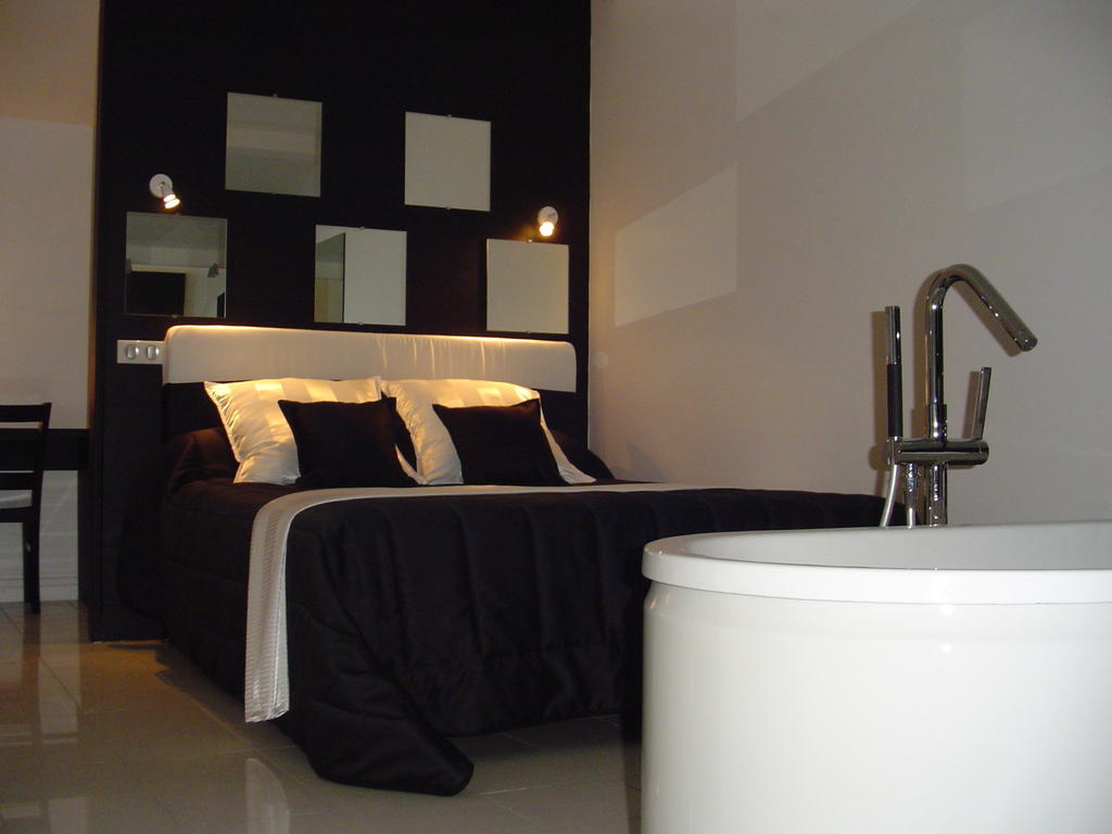 Bed and Breakfast La Cabane De Pepe Emilien Chomérac Zimmer foto